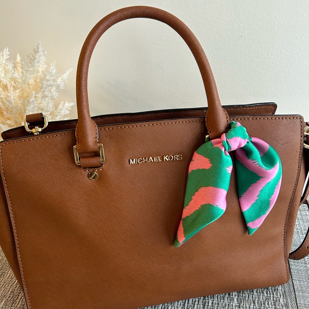 🌷MICHAEL KORS🌷Brown Saffiano Leather Satchel Crossbody Selma Medium Bag - Picture 2 of 13